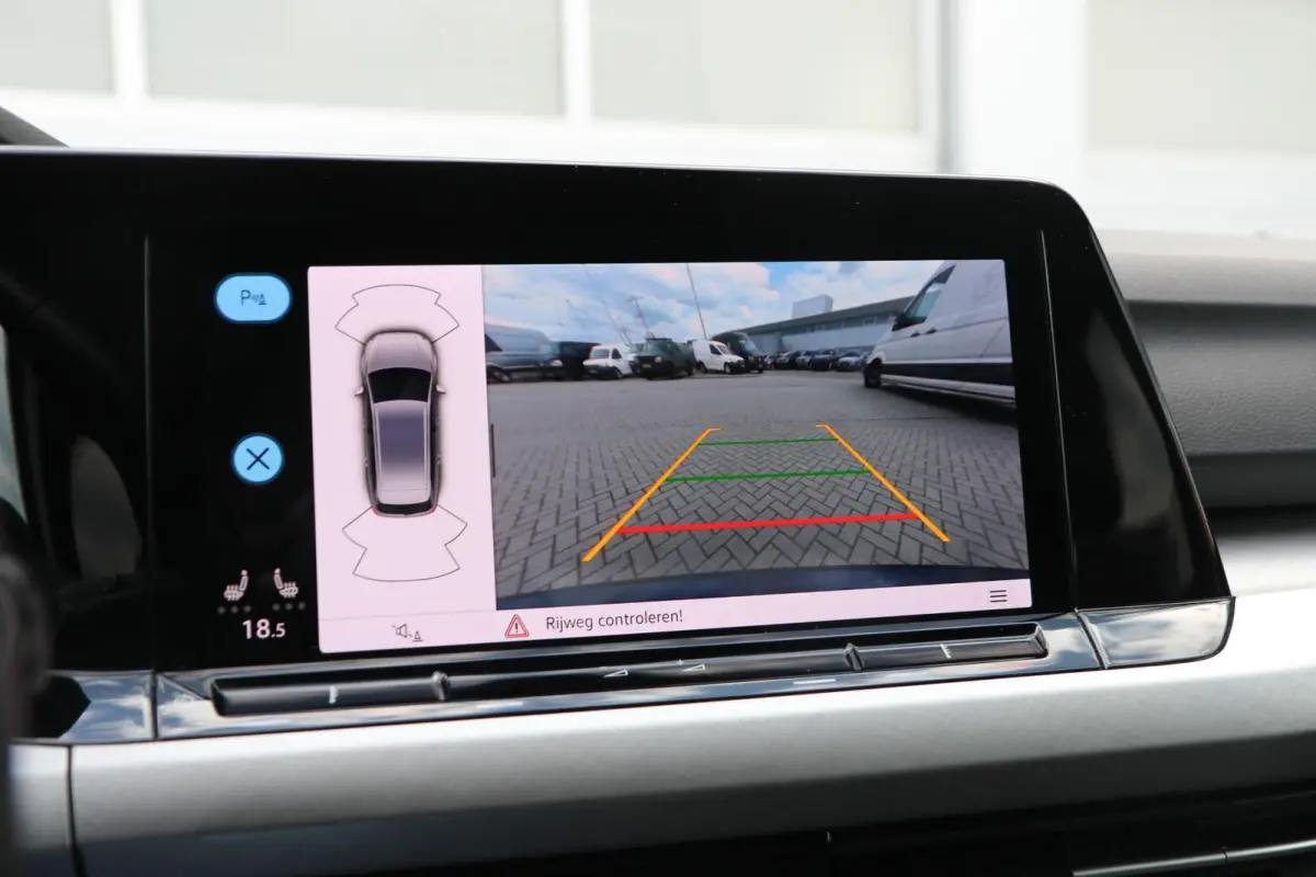 1.0 TSI 110pk Life | Navigatie | Stoel/Stuurverwarming | Camera | Adaptieve Cruise