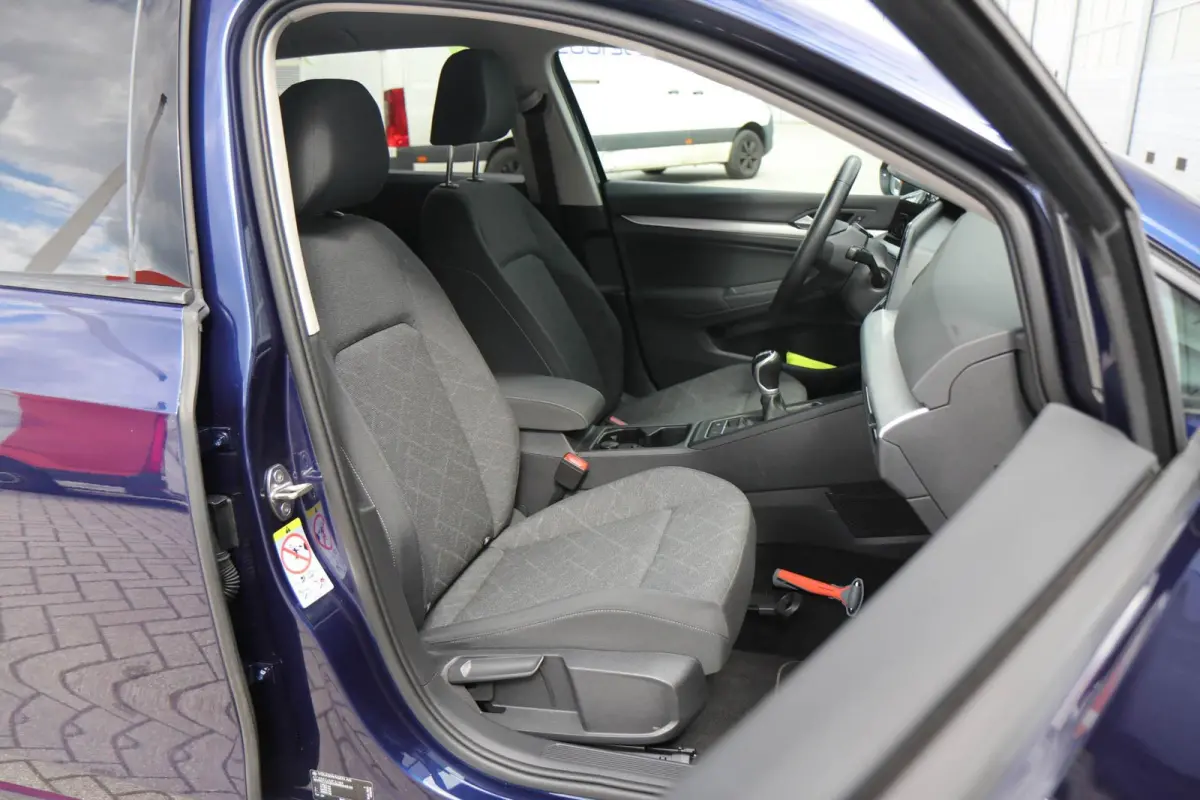 1.0 TSI 110pk Life | Navigatie | Stoel/Stuurverwarming | Camera | Adaptieve Cruise