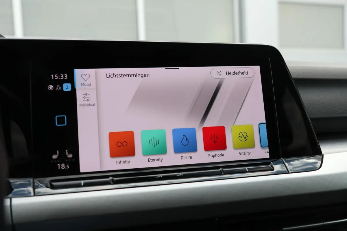 1.0 TSI 110pk Life | Navigatie | Stoel/Stuurverwarming | Camera | Adaptieve Cruise