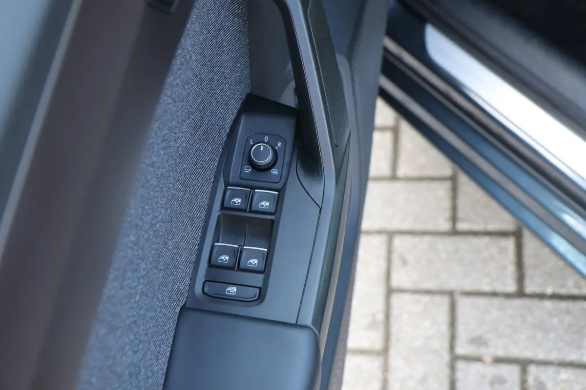 1.4 TSI eHybrid 204pk PHEV Excellence | SoH 91% | Trekhaak Wegklapbaar | Navigatie | Parkeersensoren | 18" Velgen