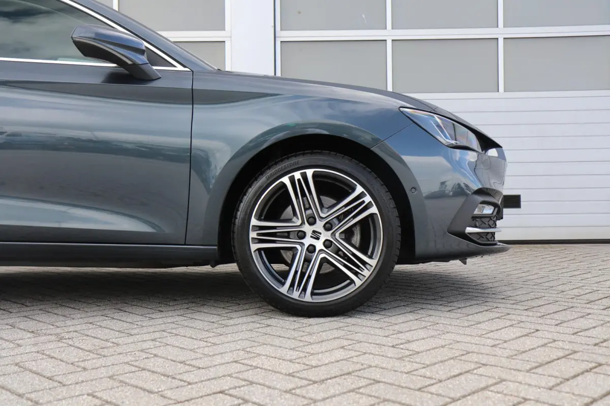 1.4 TSI eHybrid 204pk PHEV Excellence | SoH 91% | Trekhaak Wegklapbaar | Navigatie | Parkeersensoren | 18" Velgen