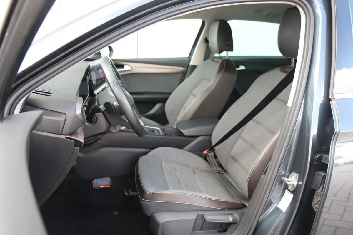 1.4 TSI eHybrid 204pk PHEV Excellence | SoH 91% | Trekhaak Wegklapbaar | Navigatie | Parkeersensoren | 18" Velgen