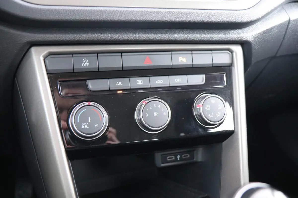 1.0 TSI 110pk Style | Airco | Parkeersensoren | Cruise Control