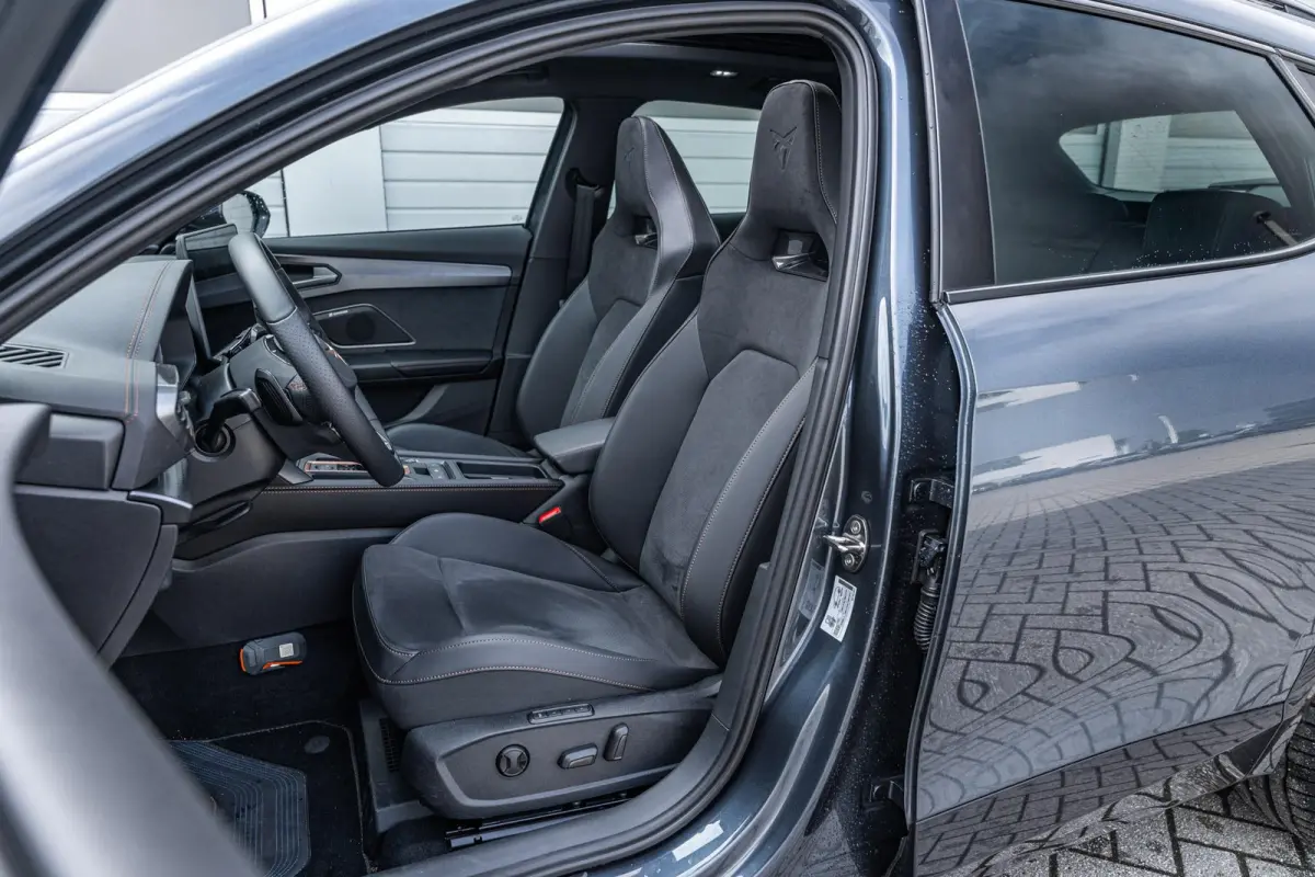 1.5 TSI e-Hybrid 204pk Business | Panoramadak | 19" Velgen | Sportstoelen