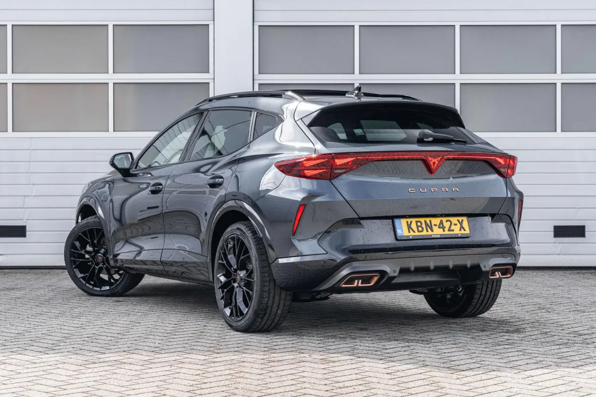 1.5 TSI e-Hybrid 204pk Business | Panoramadak | 19" Velgen | Sportstoelen