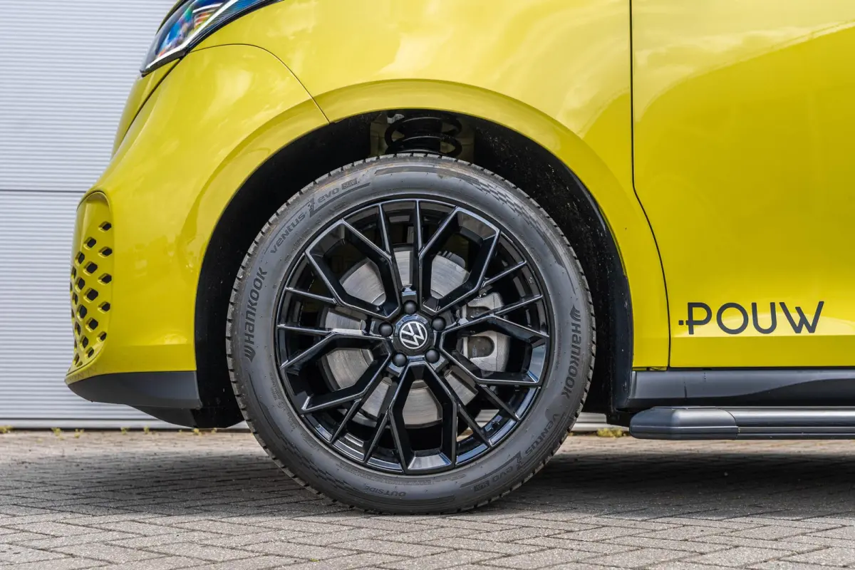 286pk Bulli Edition 79 kWh | 20" Velgen | Sidesteps | Schuifdeur Pakket | Trekhaak