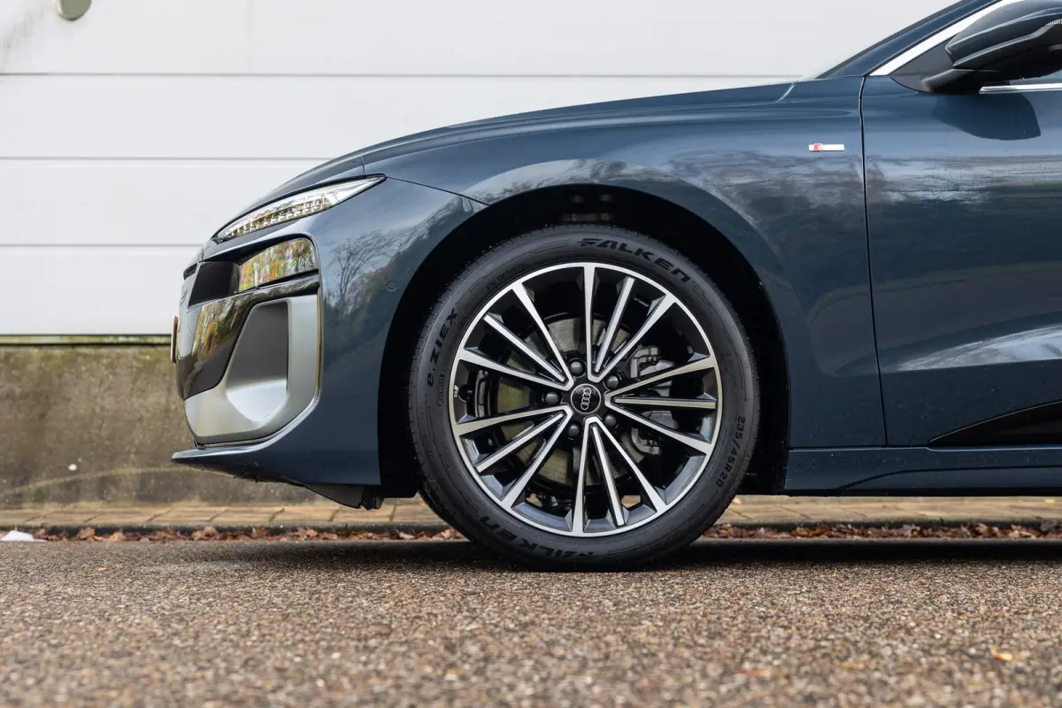 286pk Advanced edition 83 kWh | Trekhaak | Verwarmbaar stuur | Keyless entry