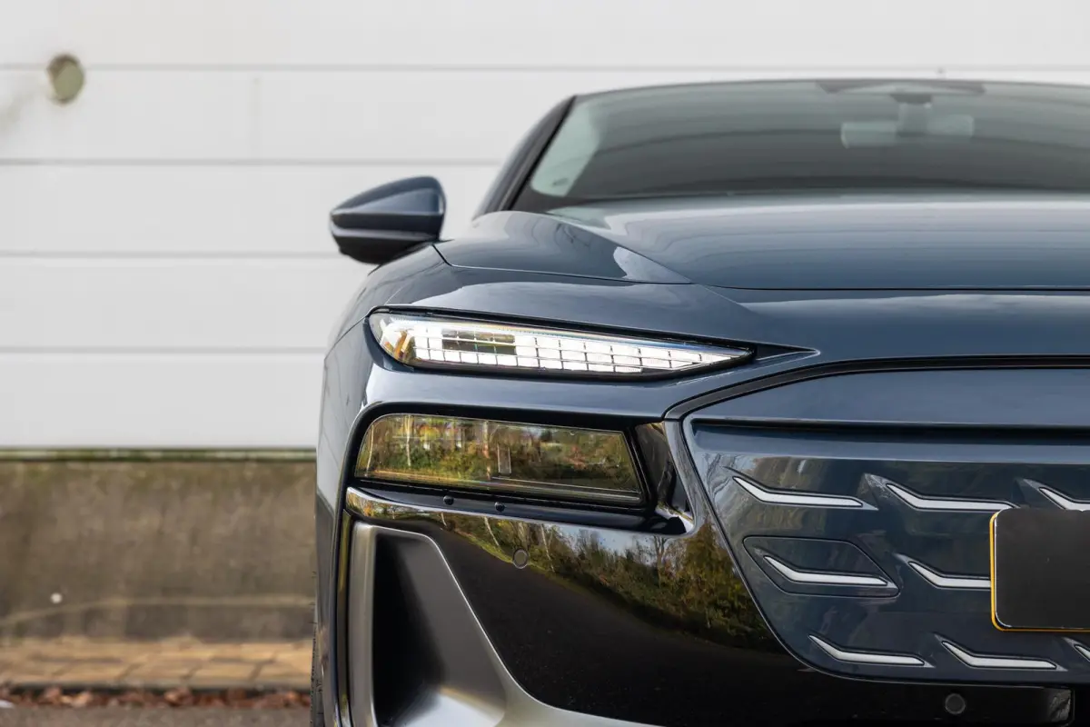 286pk Advanced edition 83 kWh | Trekhaak | Verwarmbaar stuur | Keyless entry