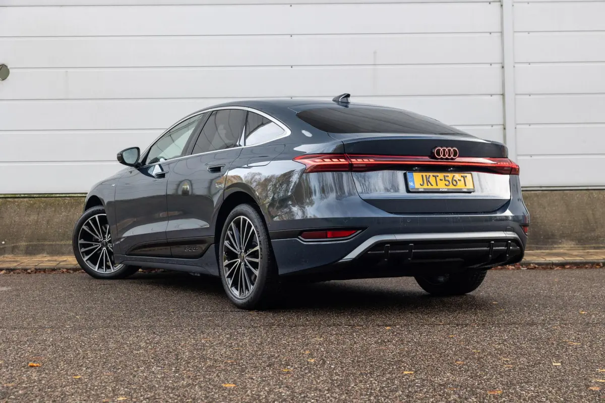 286pk Advanced edition 83 kWh | Trekhaak | Verwarmbaar stuur | Keyless entry