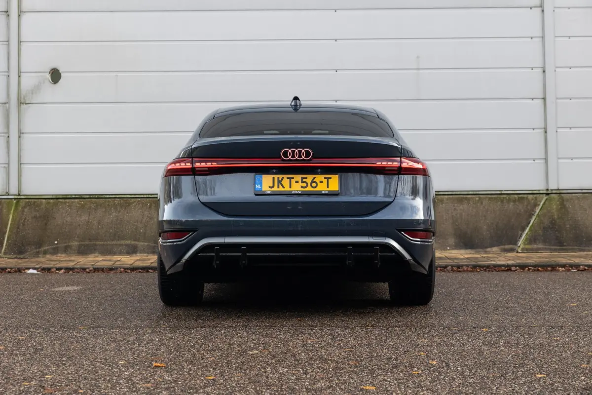 286pk Advanced edition 83 kWh | Trekhaak | Verwarmbaar stuur | Keyless entry