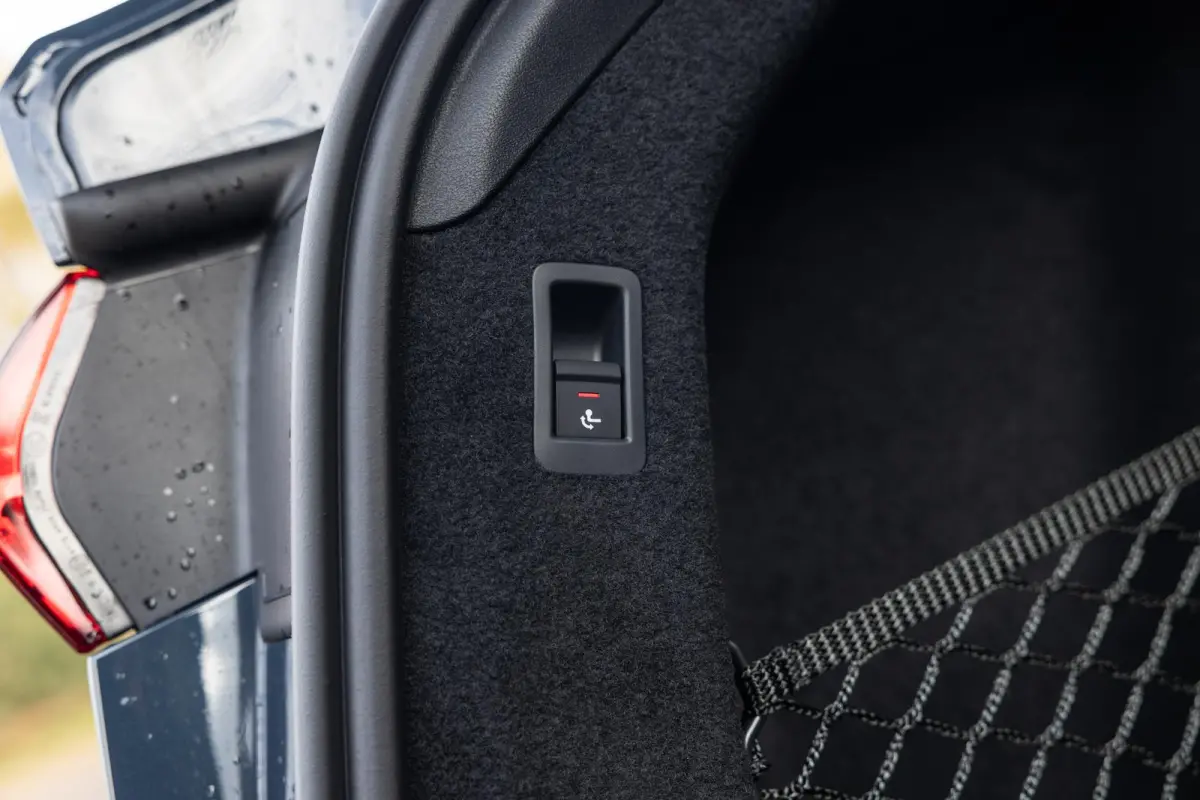 286pk Advanced edition 83 kWh | Trekhaak | Verwarmbaar stuur | Keyless entry
