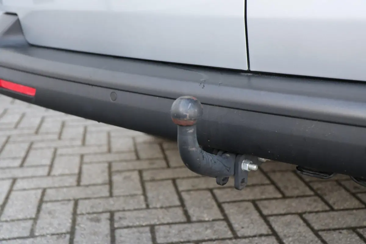 2.0 TDI 110pk L2H1 28 DC Comfortline | App Connect Navigatie | Cruise Control | Trekhaak | Parkeersensoren Achter