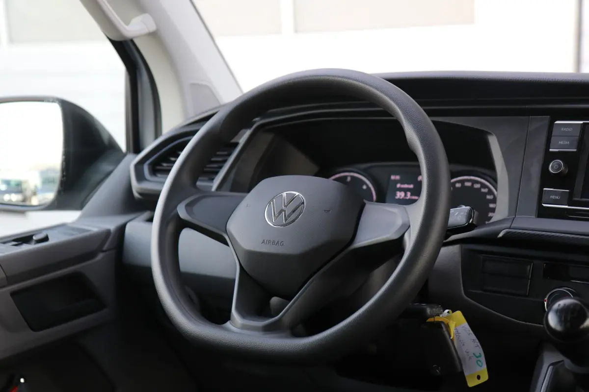 2.0 TDI 110pk L2H1 28 DC Comfortline | App Connect Navigatie | Cruise Control | Trekhaak | Parkeersensoren Achter