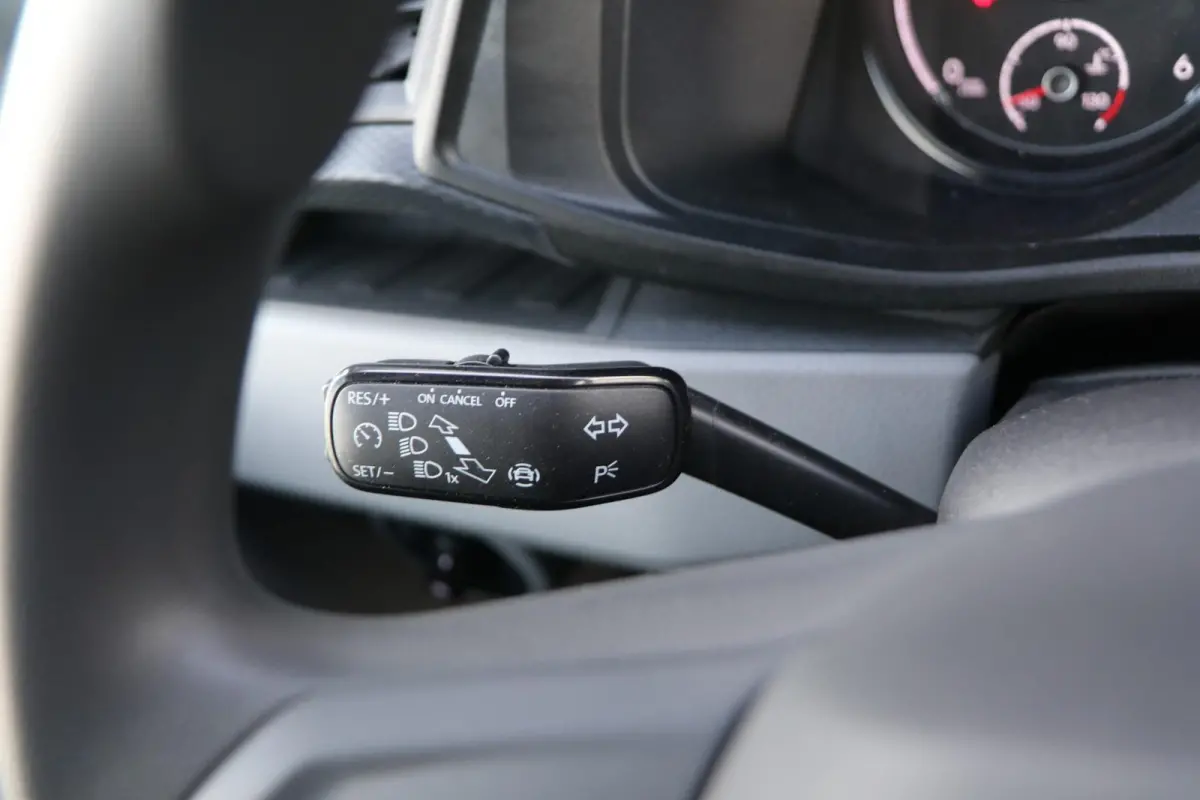 2.0 TDI 110pk L2H1 28 DC Comfortline | App Connect Navigatie | Cruise Control | Trekhaak | Parkeersensoren Achter