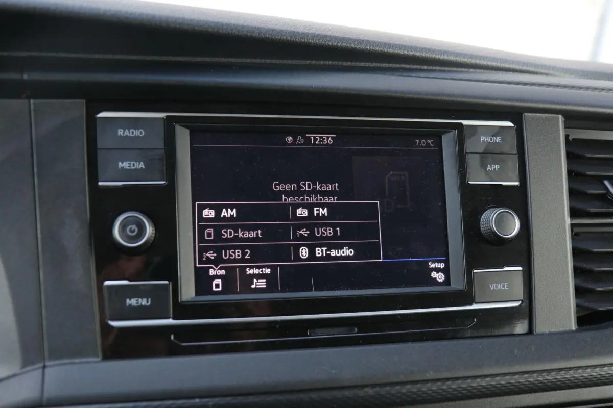 2.0 TDI 110pk L2H1 28 DC Comfortline | App Connect Navigatie | Cruise Control | Trekhaak | Parkeersensoren Achter