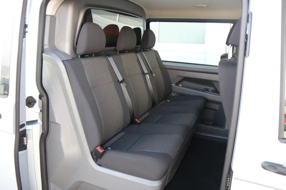 2.0 TDI 110pk L2H1 28 DC Comfortline | App Connect Navigatie | Cruise Control | Trekhaak | Parkeersensoren Achter