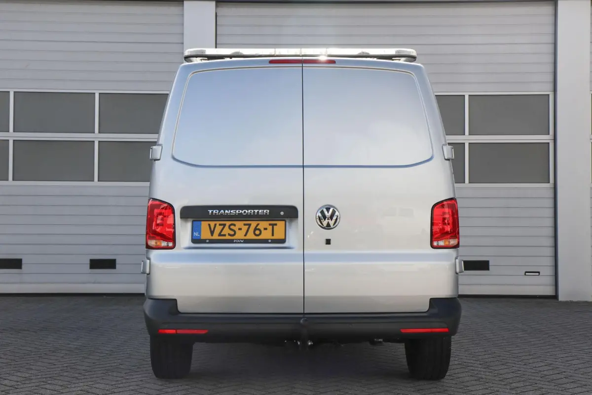 2.0 TDI 110pk L2H1 28 DC Comfortline | App Connect Navigatie | Cruise Control | Trekhaak | Parkeersensoren Achter