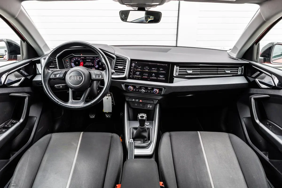 25 TFSI 95pk Advanced edition | LED-kopampen | Autom. Airco | Apple Carplay/Android Auto
