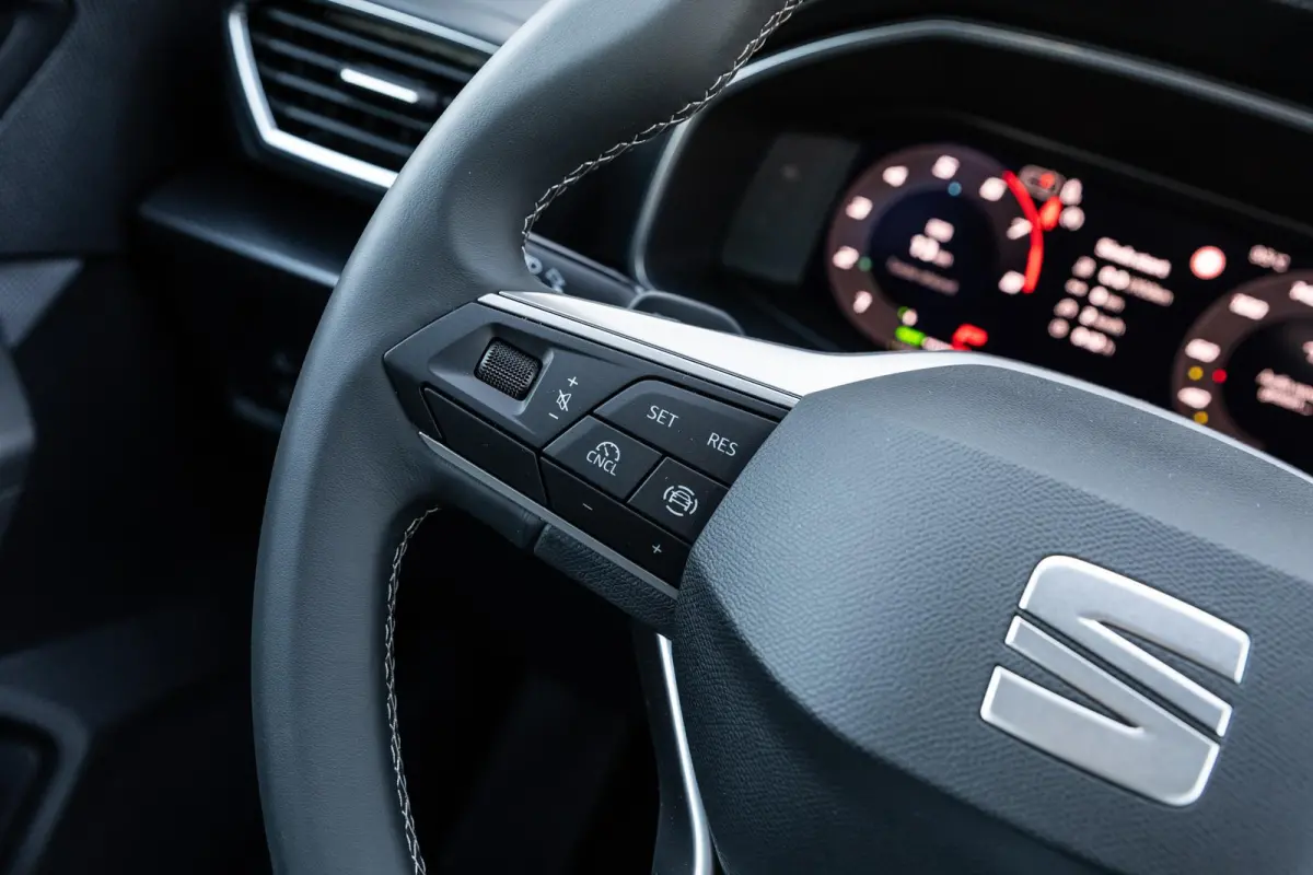 1.5 TSI 204pk e-Hybrid Style | Climate Control | 17" Velgen