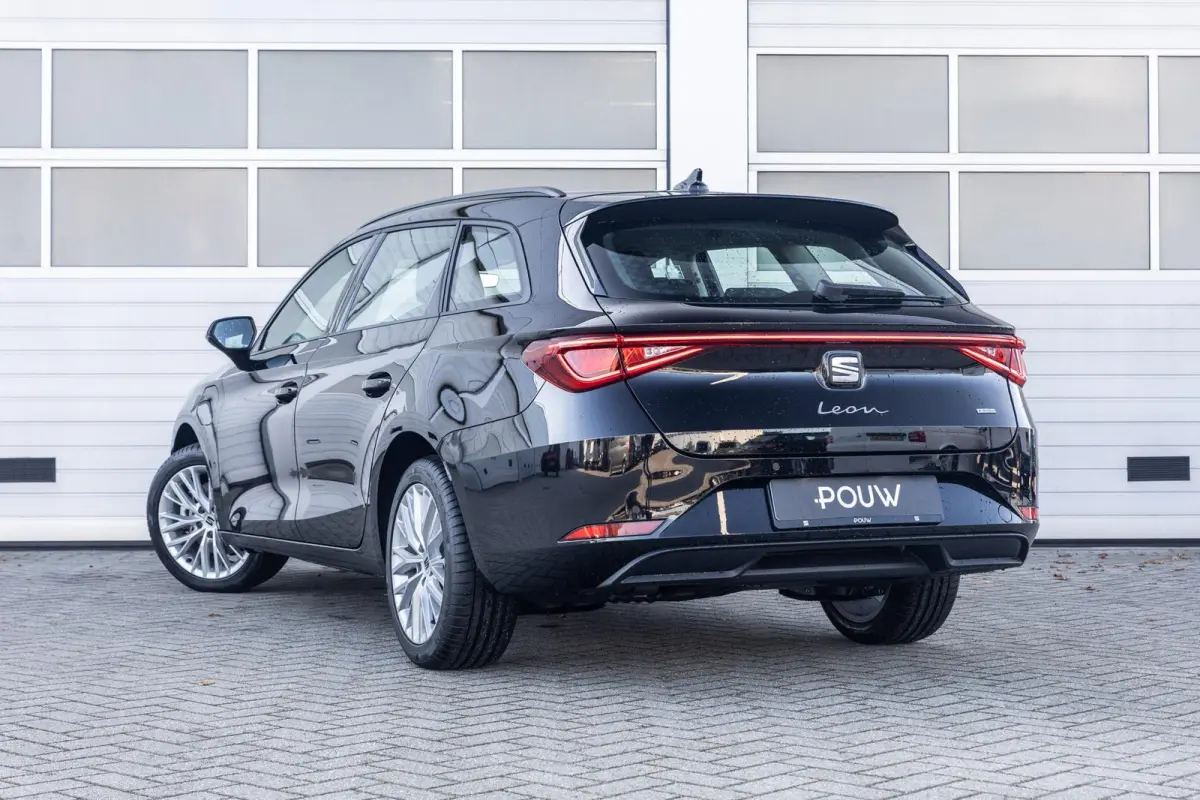 1.5 TSI 204pk e-Hybrid Style | Climate Control | 17" Velgen