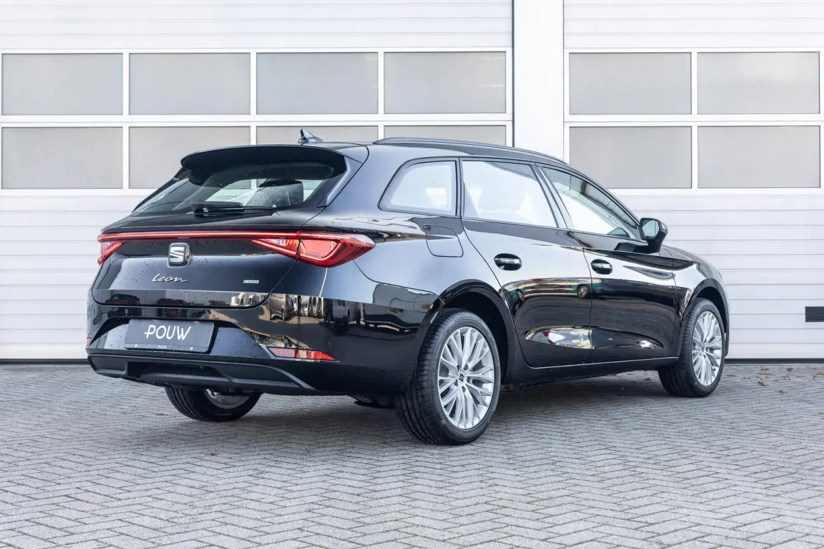 1.5 TSI 204pk e-Hybrid Style | Climate Control | 17" Velgen