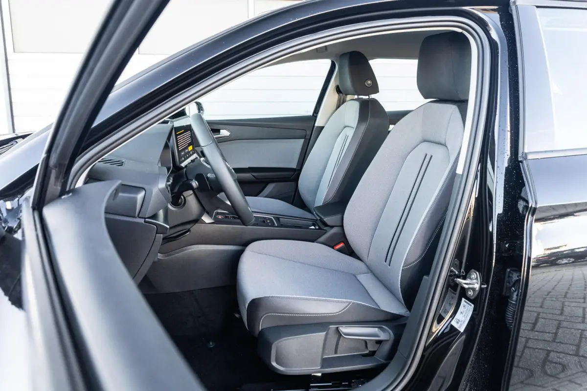 1.5 TSI 204pk e-Hybrid Style | Climate Control | 17" Velgen