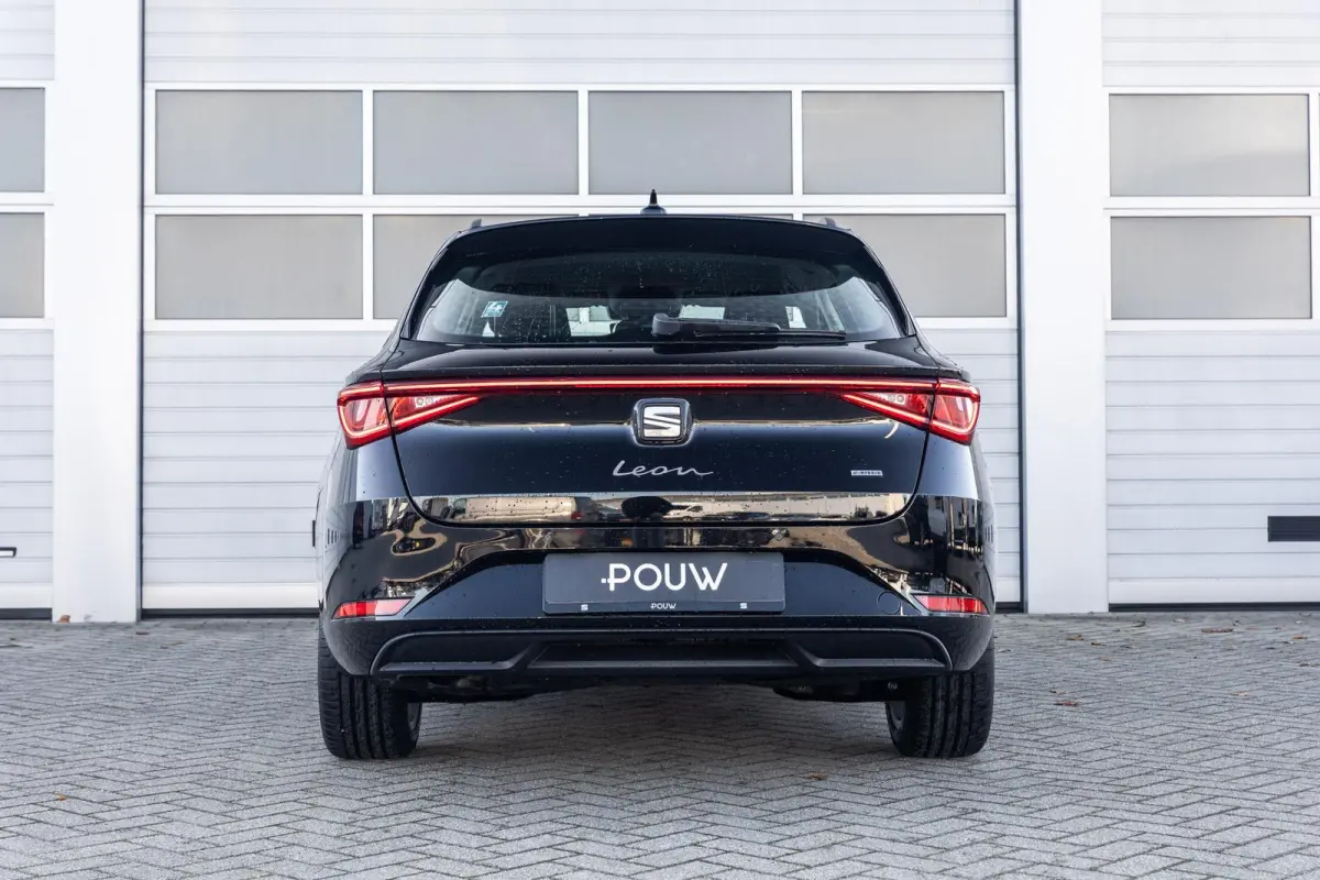 1.5 TSI 204pk e-Hybrid Style | Climate Control | 17" Velgen