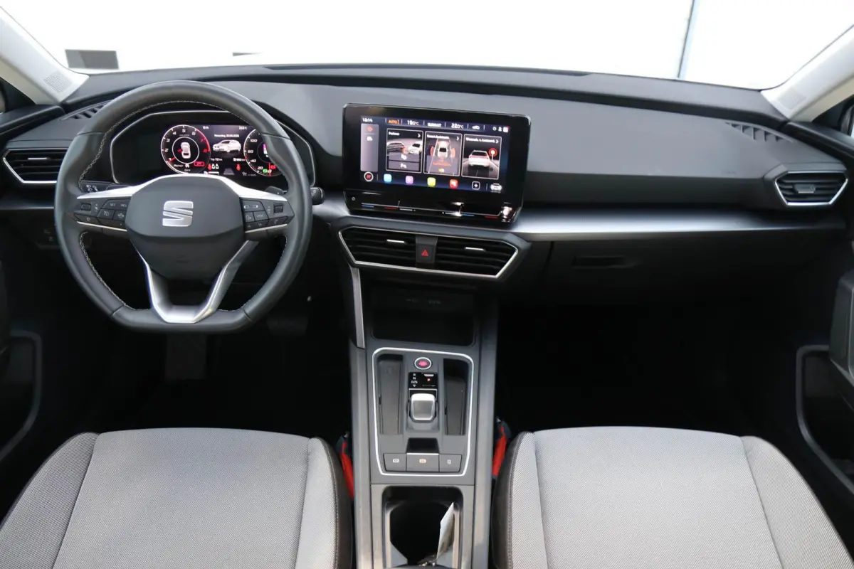 1.0 eTSI 110pk DSG Style Business Intense | Trekhaak | Camera | Adaptieve Cruise | Navigatie