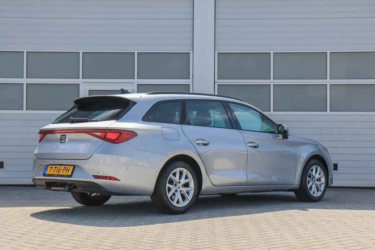 1.0 eTSI 110pk DSG Style Business Intense | Trekhaak | Camera | Adaptieve Cruise | Navigatie