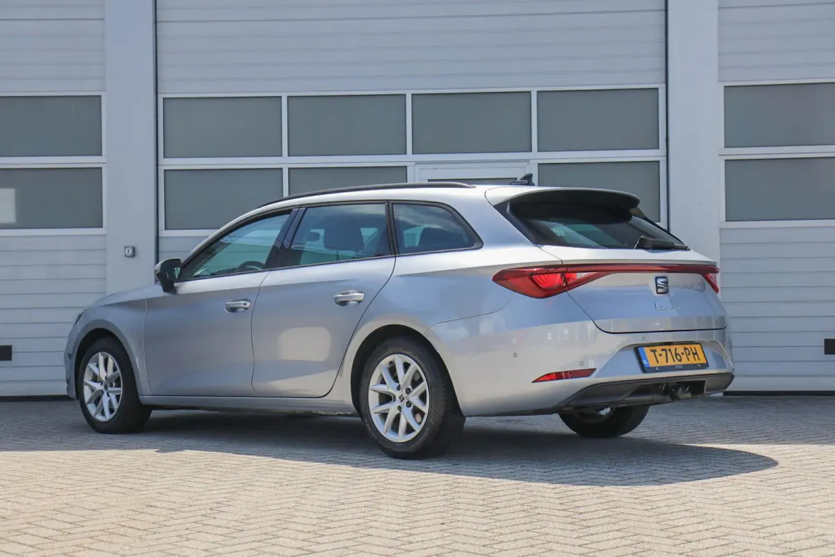 1.0 eTSI 110pk DSG Style Business Intense | Trekhaak | Camera | Adaptieve Cruise | Navigatie
