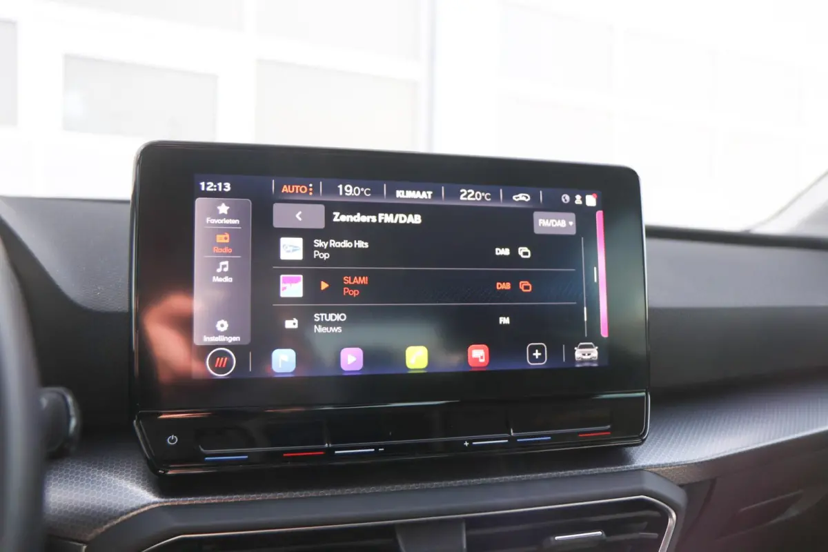 1.0 eTSI 110pk DSG Style Business Intense | Trekhaak | Camera | Adaptieve Cruise | Navigatie