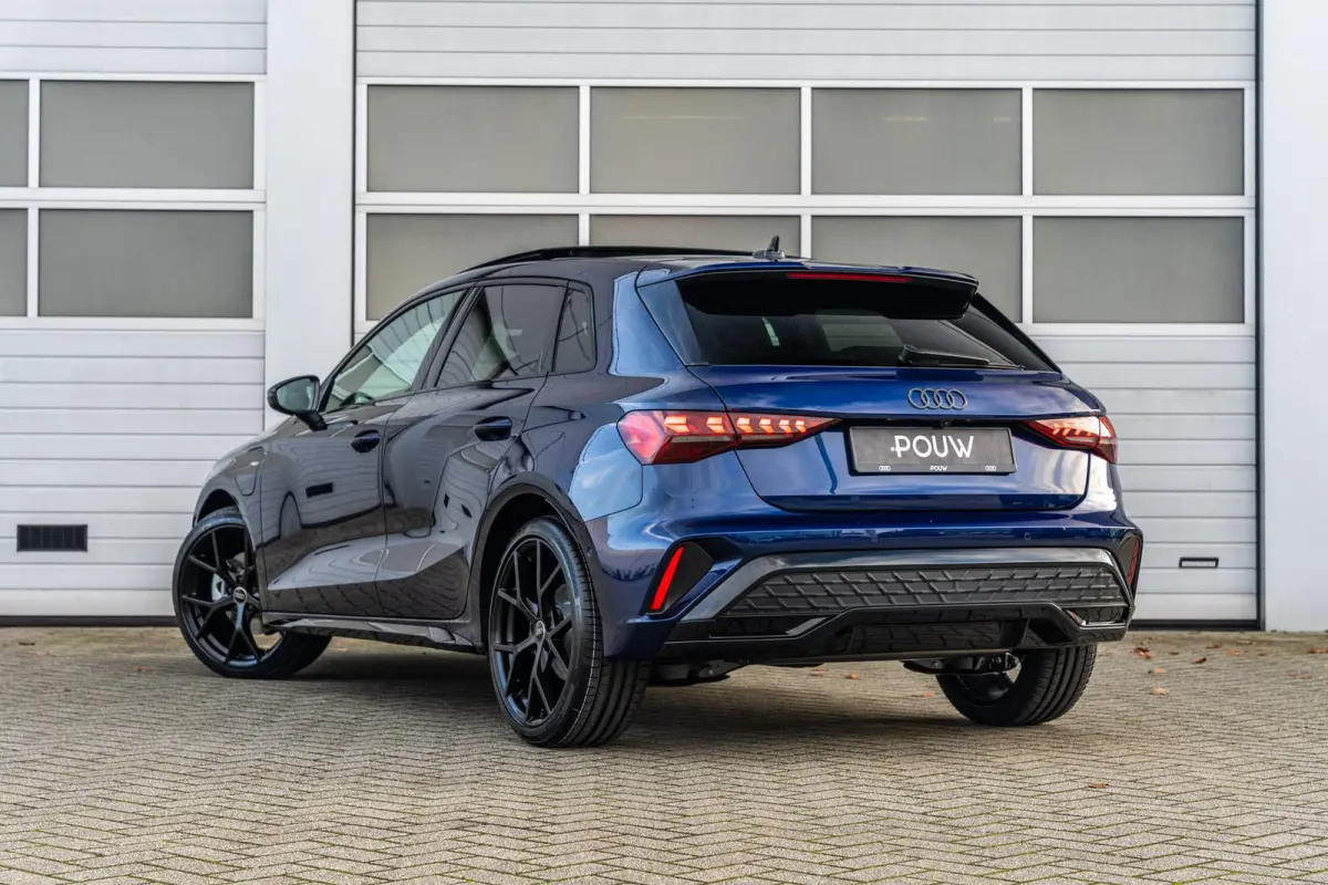 40 TFSIe 204pk S edition | Panoramadak | SONOS | 19" Velgen | Achteruitrijcamera