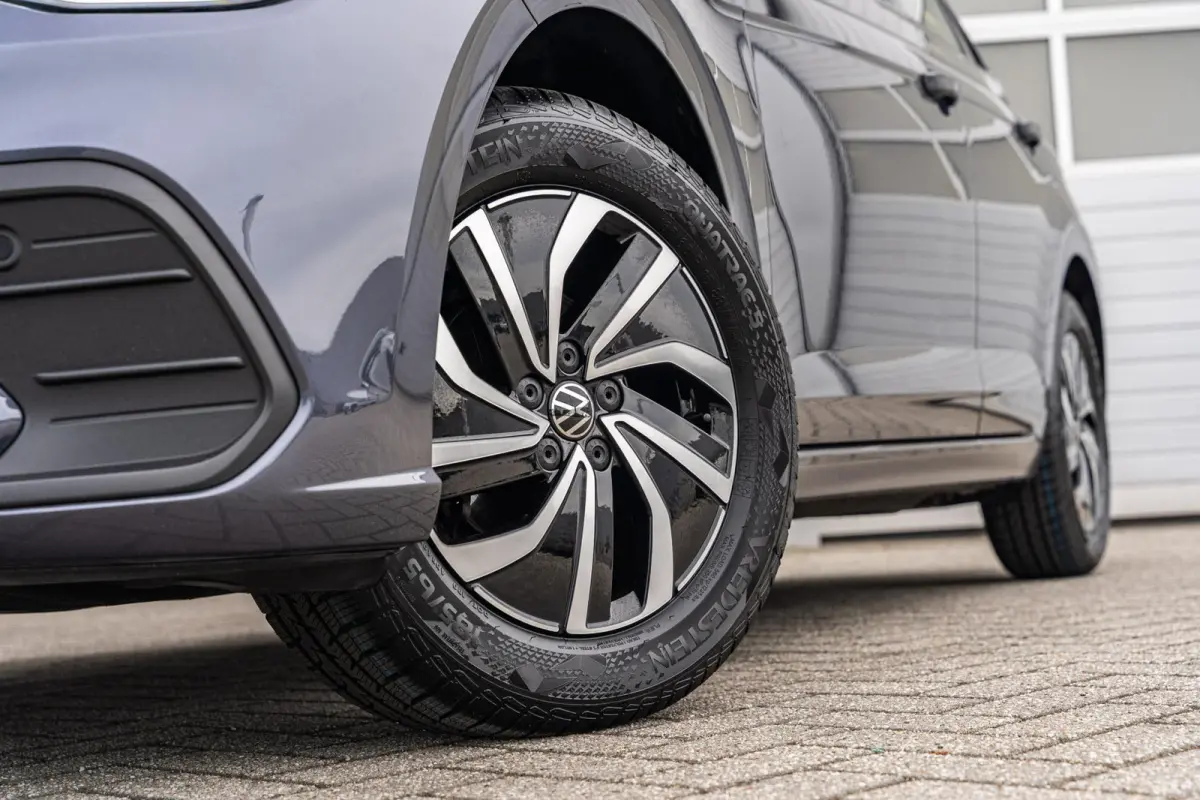 1.0 TSI 95pk Life | App Connect | Parkeersensoren | LED Verlichting | Adaptieve Cruise