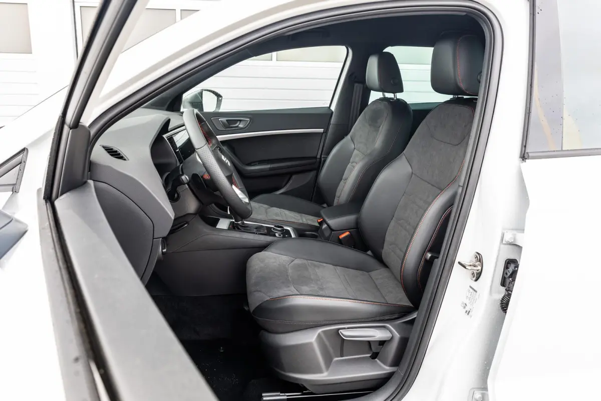 1.5 TSI 150pk DSG FR Business Intense | Trekhaak | 19 Inch Exclusive