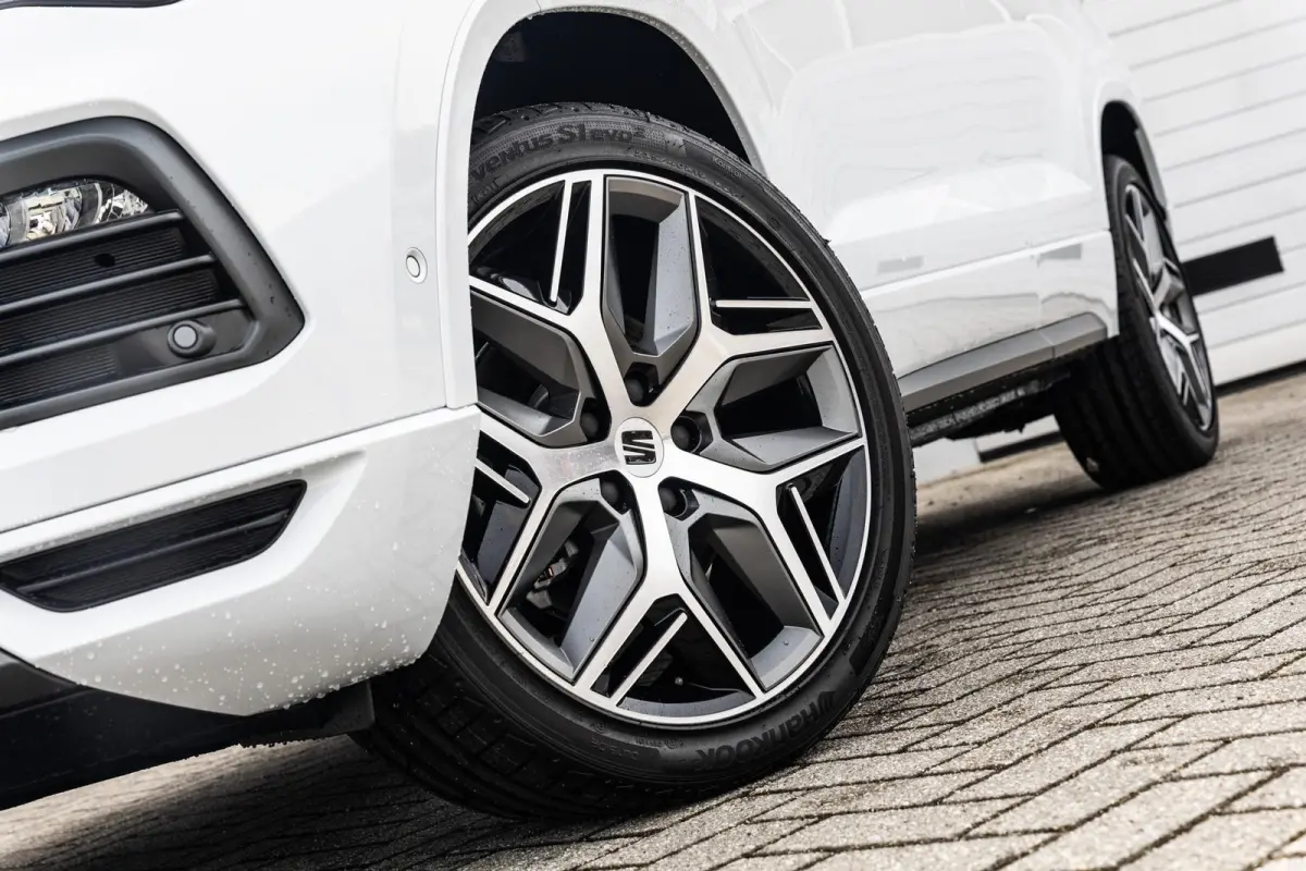 1.5 TSI 150pk DSG FR Business Intense | Trekhaak | 19 Inch Exclusive