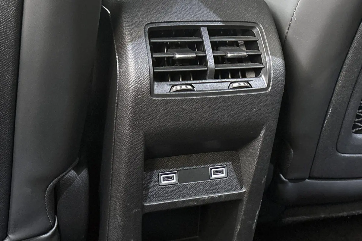 1.6 HYbrid 225 EAT8 GT FOCAL Alcantara Massage 360 Camera