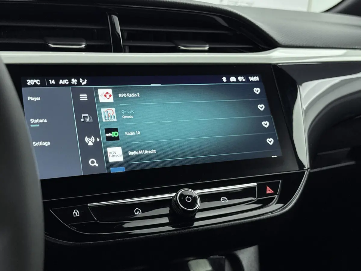 1.2 110pk Hybrid GS | Digitale cockpit | Lichtmetalen velgen | Climate control | Extra getinte ramen achter | Dodehoeksysteem |
