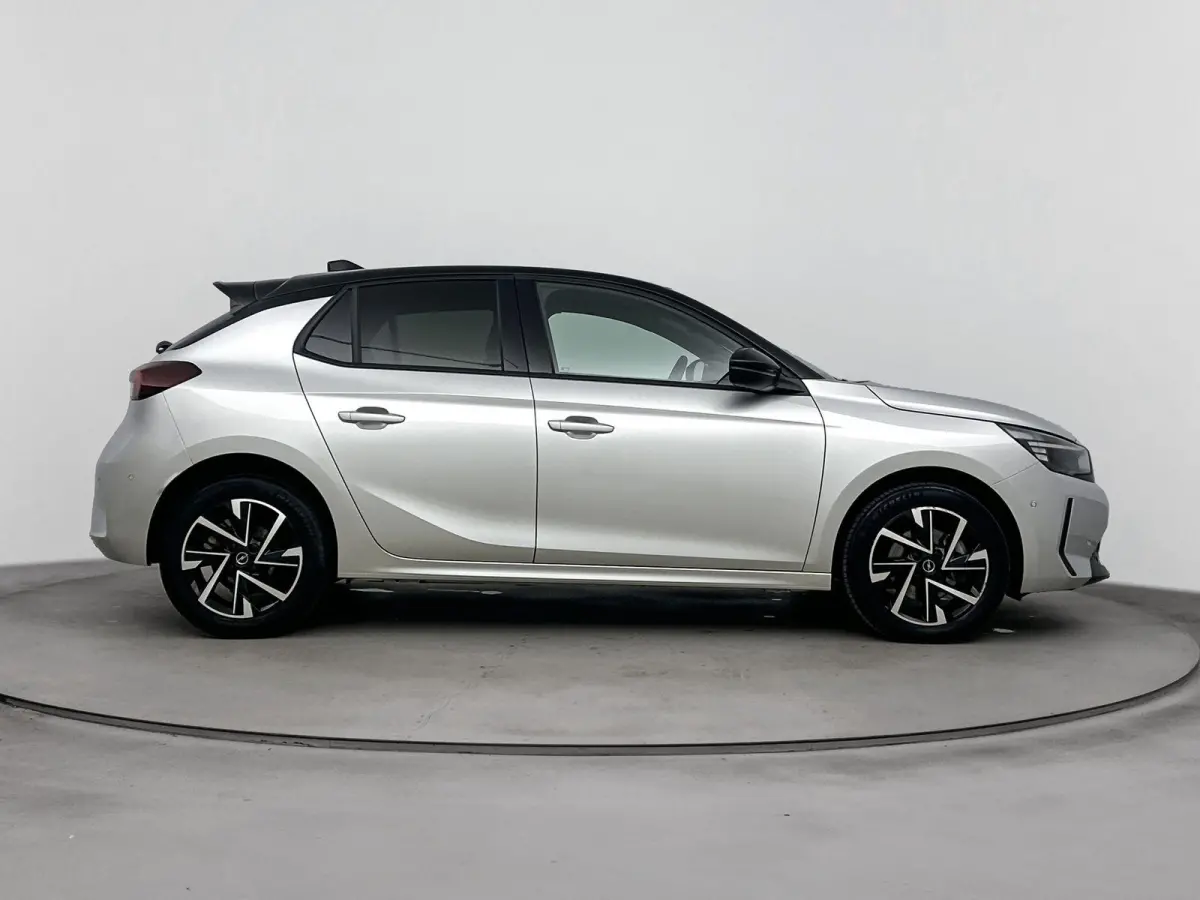 1.2 110pk Hybrid GS | Digitale cockpit | Lichtmetalen velgen | Climate control | Extra getinte ramen achter | Dodehoeksysteem |