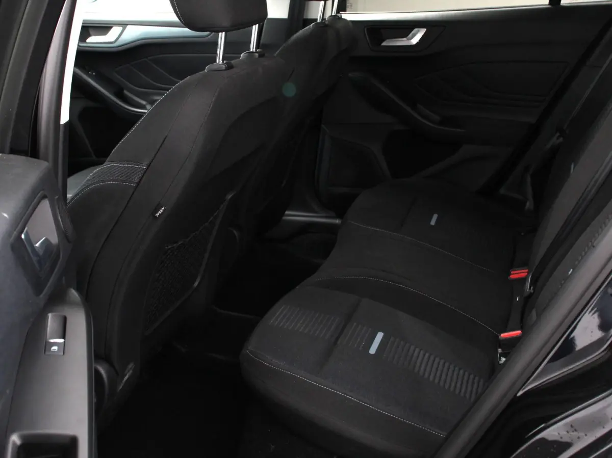 1.0 EcoBoost 155pk Hybrid Automaat Active X Navigatie Climate Control Camera Parkeer sensoren B&O Dab Led Lichtmetalen velgen