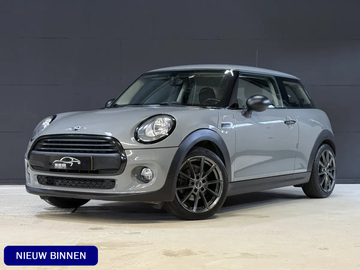 MINI (3-deurs) 2017 Benzine Handgeschakeld leasen