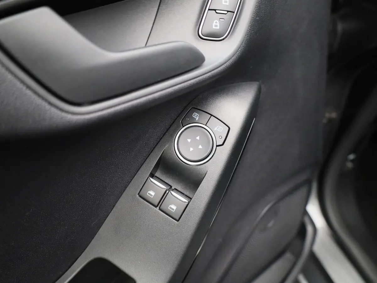 1.0 EcoBoost Connected | Cruise Control | Airco | Apple Carplay/ Android Auto |