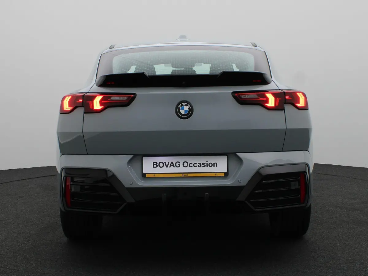 sDrive20i M Sportpakket Pro | Premium Pack | Comfort Pack | Stuurwielrand Verwarmd | Panoramadak | Elektrisch Verstelbare Sportstoelen | Harman Kardon | 19''