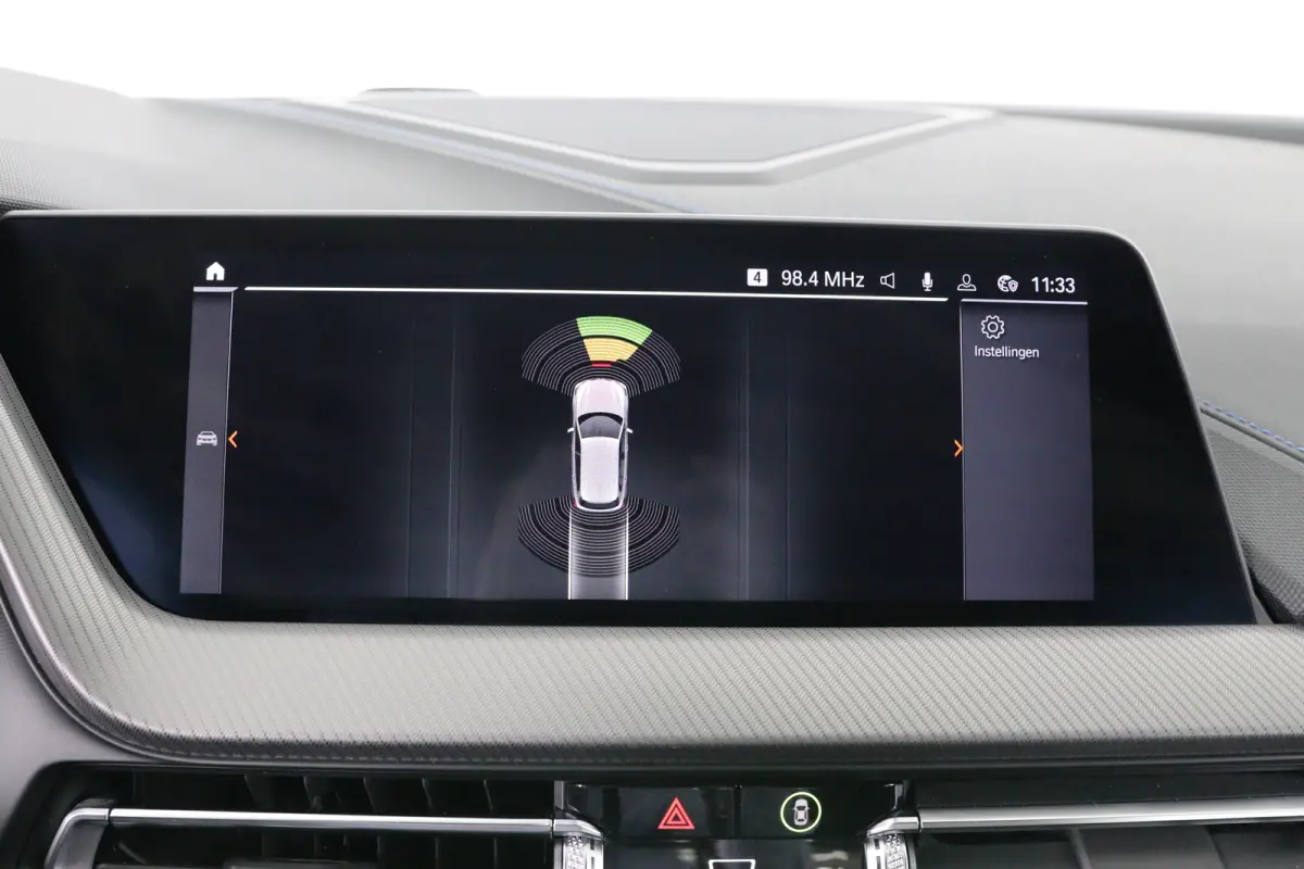 118i Business Edition M Sport | 1e Eigenaar! | Dealer Onderhouden! | Sportstoelen | LED | Clima | Navi | Half Leder | Keyless | Lichtmetalen Velgen | Parkeersensoren V+A