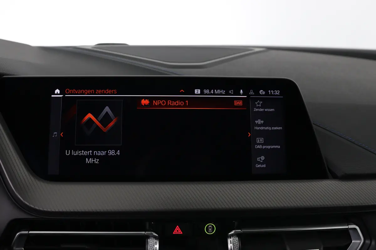 118i Business Edition M Sport | 1e Eigenaar! | Dealer Onderhouden! | Sportstoelen | LED | Clima | Navi | Half Leder | Keyless | Lichtmetalen Velgen | Parkeersensoren V+A