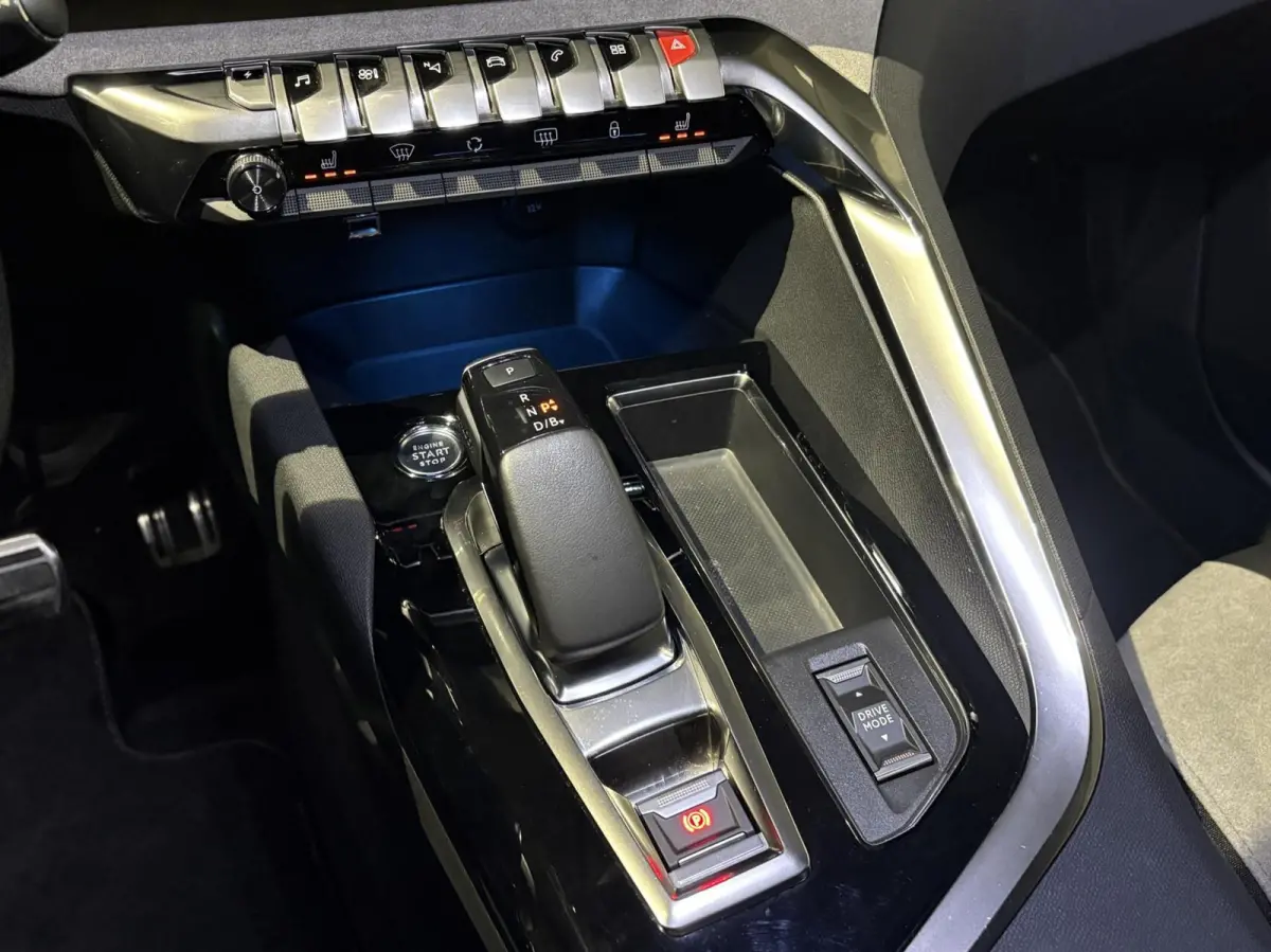 1.6 PHEV HYbrid 225 GT|Massage|360|FOCAL|19 inch|Memory|Carplay|Navi|PDC|ACC|Side assist|Lane Assist|