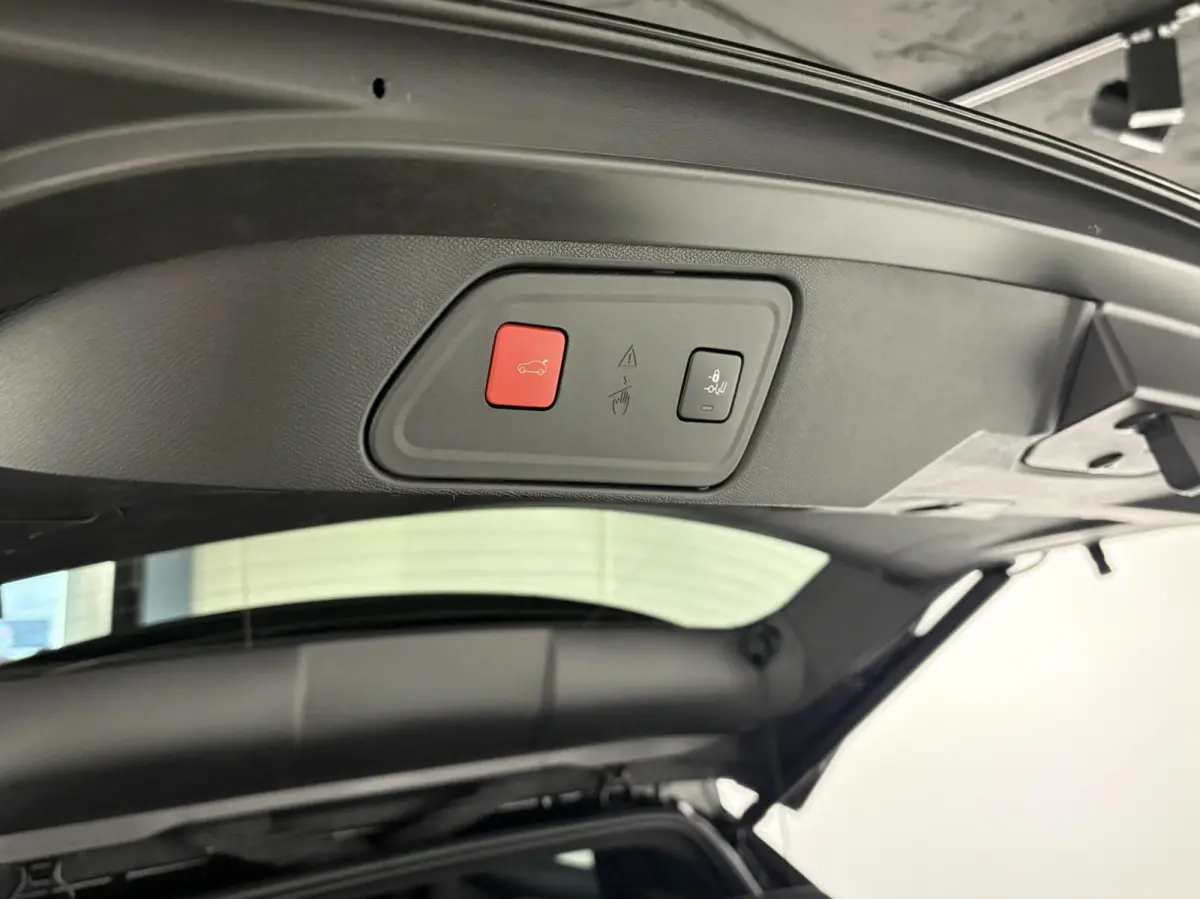 1.6 PHEV HYbrid 225 GT|Massage|360|FOCAL|19 inch|Memory|Carplay|Navi|PDC|ACC|Side assist|Lane Assist|