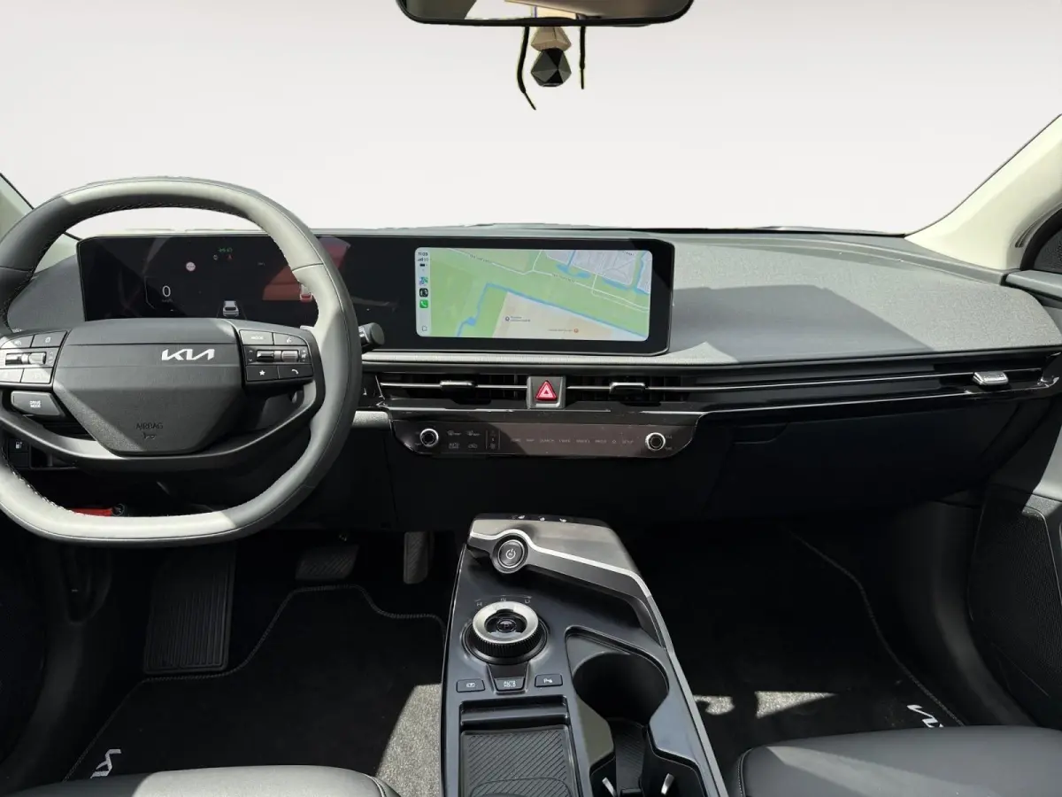 Black Edition 63 kWh | NAVI | CAMERA | ANDROID & APPLE CARPLAY | BLACK EDITION | 20 INCH & ALL SEASON | ETC...