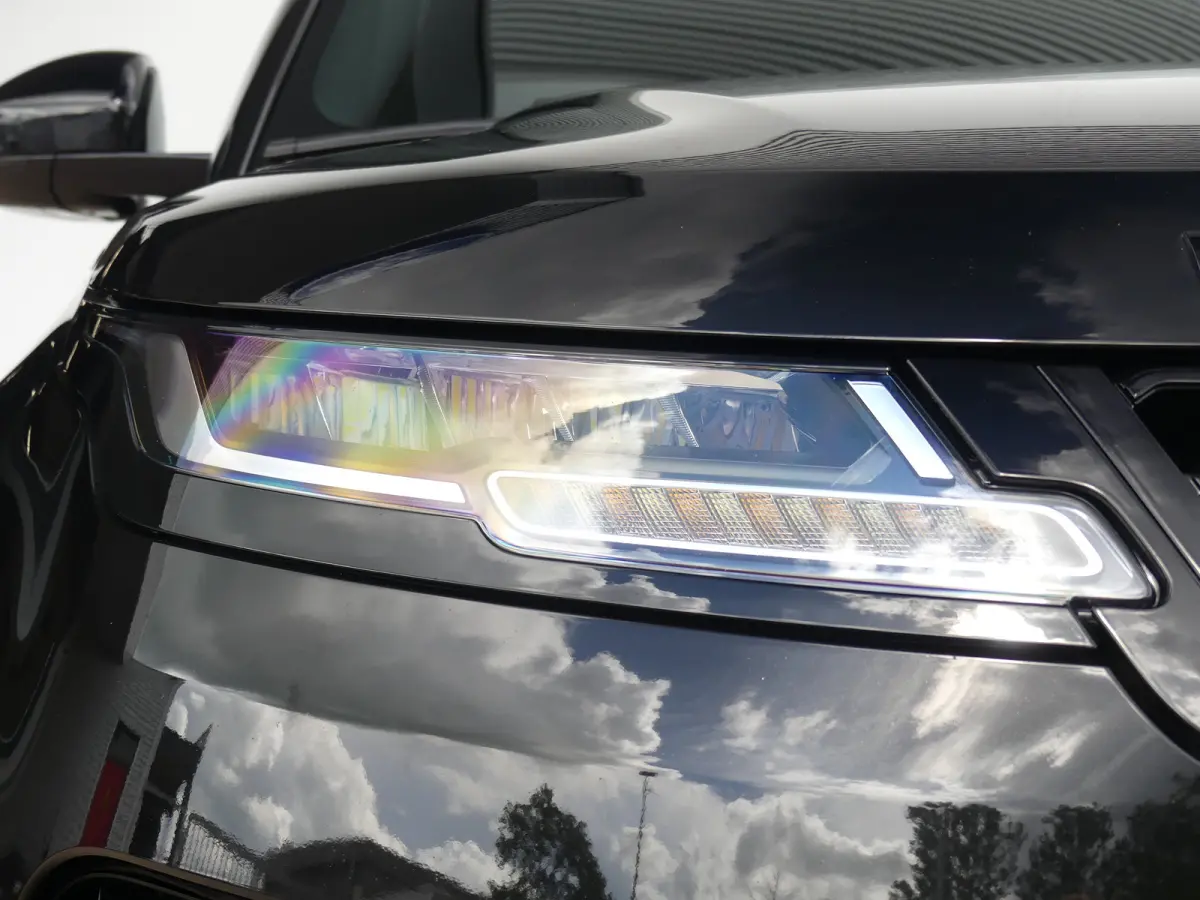 1.5 P300e AWD R-Dynamic S | TREKHAAK | CAMERA | PARKEERSENSOREN V+A | ELEKTRISCHE ACHTERKLEP | NAVI | APPLE CARPLAY / ANDROID AUTO | LMV 18" |