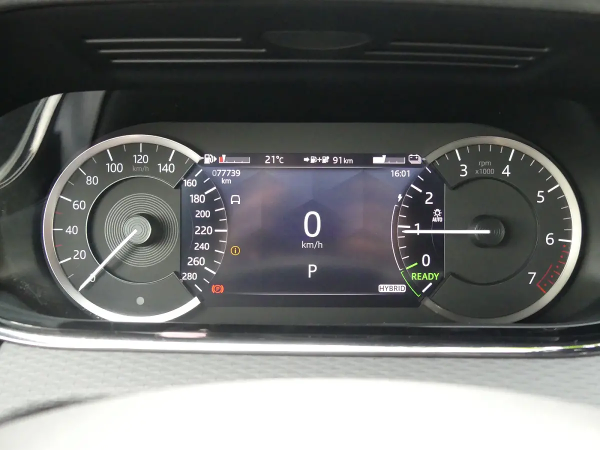 1.5 P300e AWD R-Dynamic S | TREKHAAK | CAMERA | PARKEERSENSOREN V+A | ELEKTRISCHE ACHTERKLEP | NAVI | APPLE CARPLAY / ANDROID AUTO | LMV 18" |