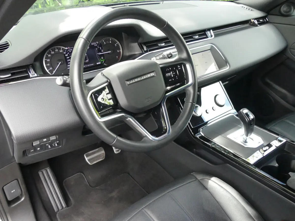 1.5 P300e AWD R-Dynamic S | TREKHAAK | CAMERA | PARKEERSENSOREN V+A | ELEKTRISCHE ACHTERKLEP | NAVI | APPLE CARPLAY / ANDROID AUTO | LMV 18" |